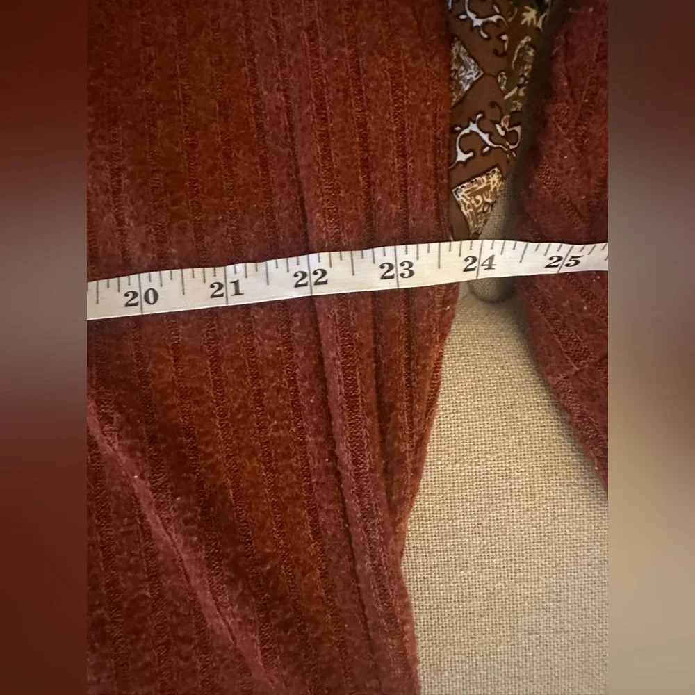 Maurices‎ Terracotta Knit Top with Patterned Detail - Picture 7 of 7